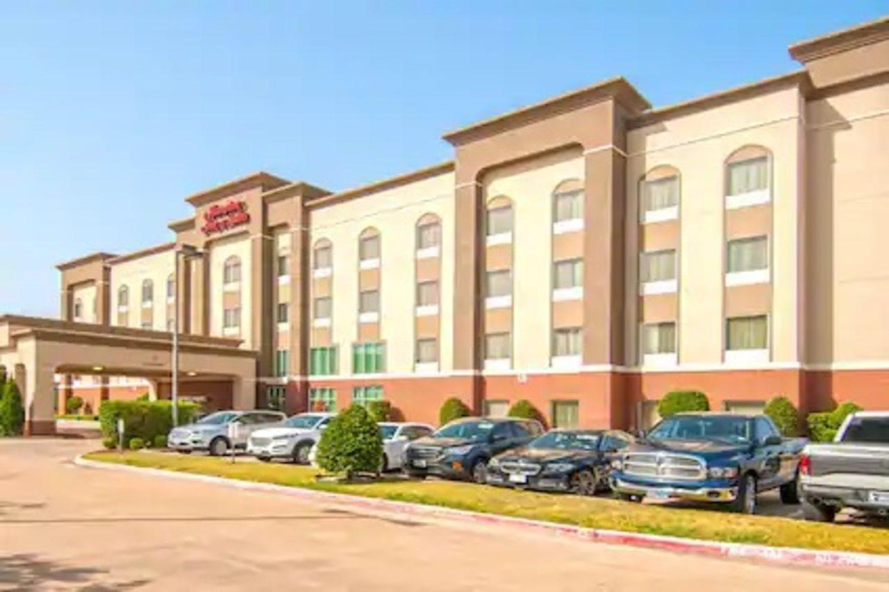 Hampton Inn And Suites Waxahachie Εξωτερικό φωτογραφία